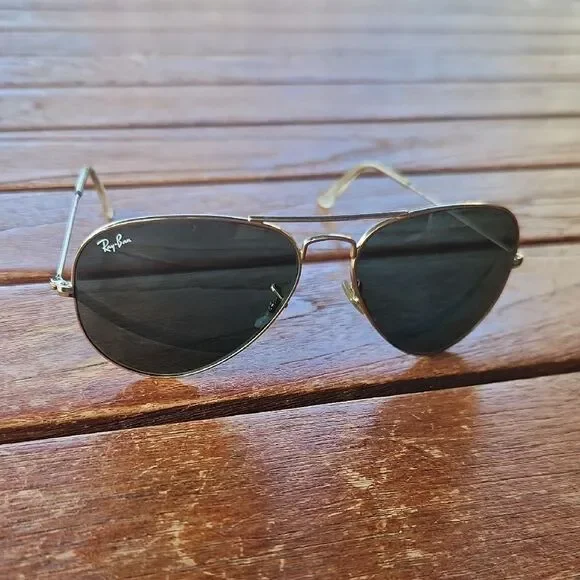 Ray Ban Aviatir Sunglasses Gold Tone Frame - Picture 2 of 5